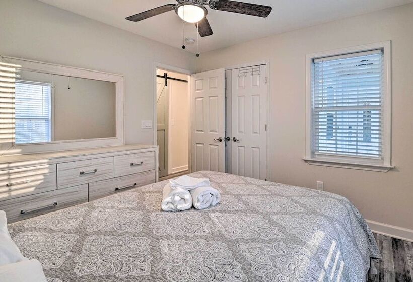 Murrells Inlet Home W/ Fire Pit: Near Beaches