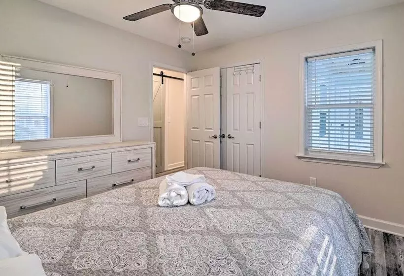 Murrells Inlet Home W/ Fire Pit: Near Beaches