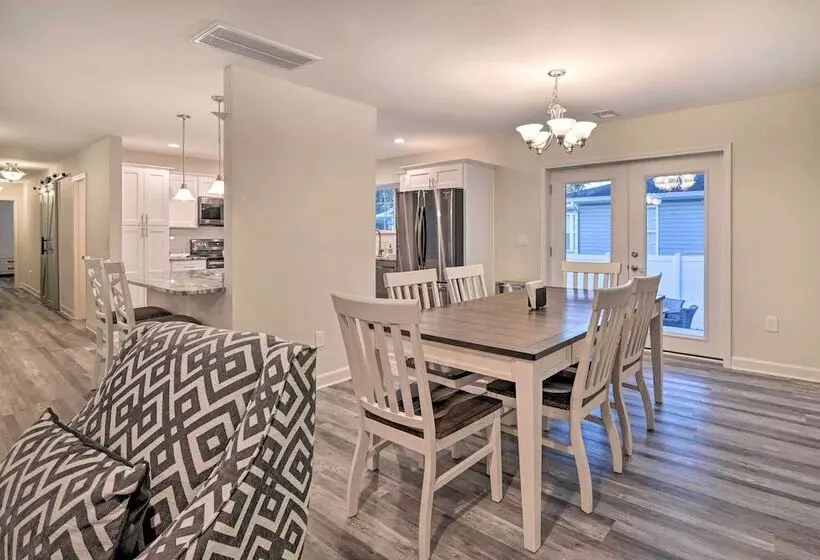 Murrells Inlet Home W/ Fire Pit: Near Beaches