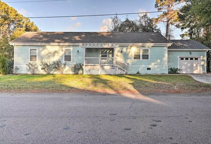 Murrells Inlet Home W/ Fire Pit: Near Beaches