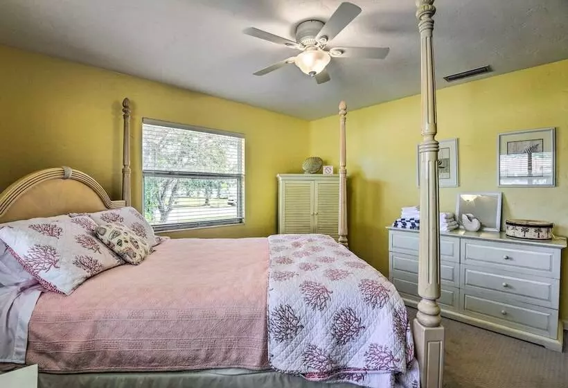 Charming Nokomis Home: Walk To Beach!