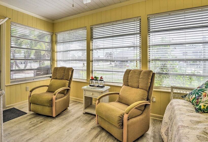 Charming Nokomis Home: Walk To Beach!