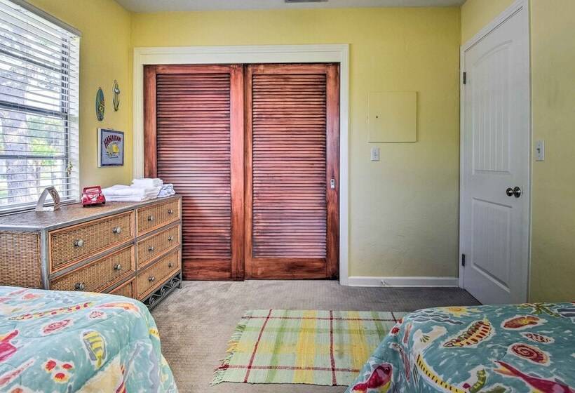 Charming Nokomis Home: Walk To Beach!