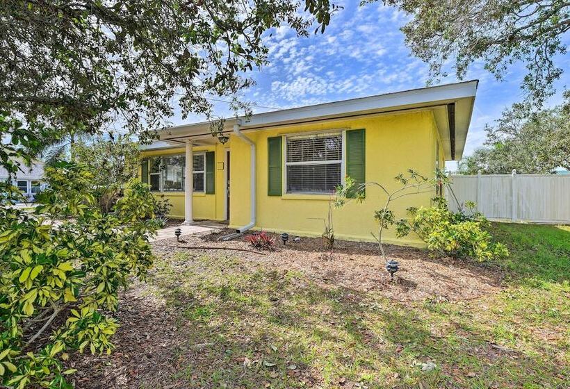 Charming Nokomis Home: Walk To Beach!