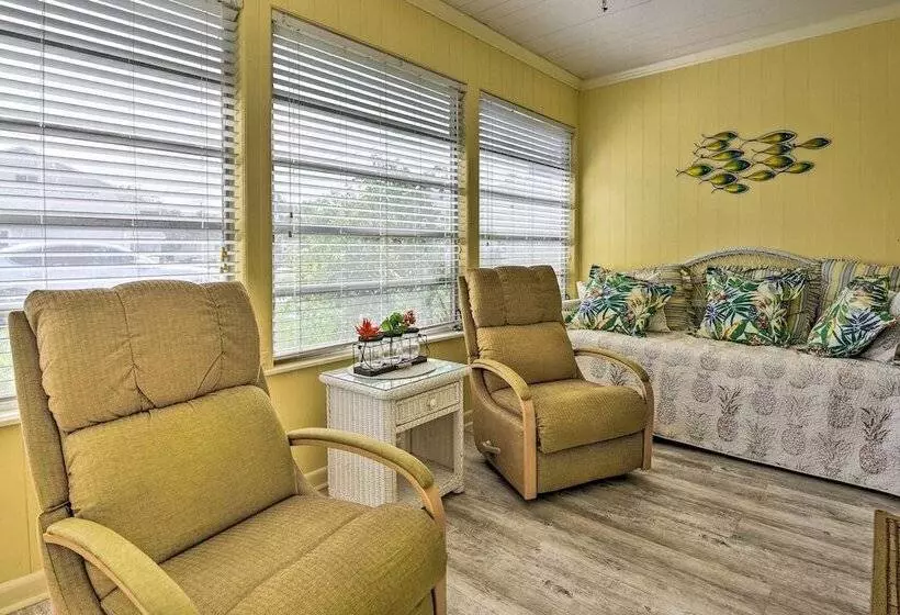 Charming Nokomis Home: Walk To Beach!