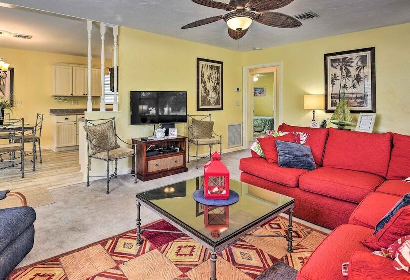 Charming Nokomis Home: Walk To Beach!