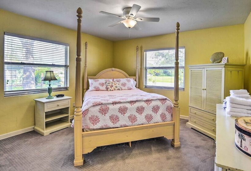 Charming Nokomis Home: Walk To Beach!