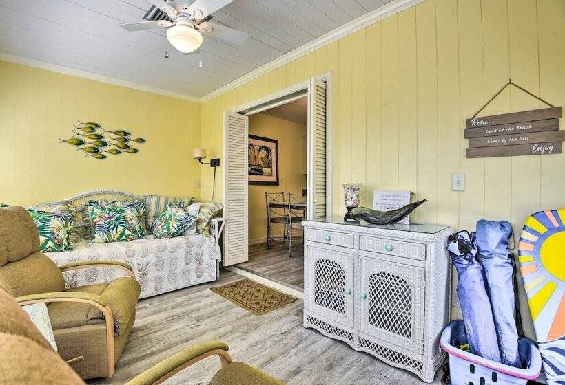 Charming Nokomis Home: Walk To Beach!