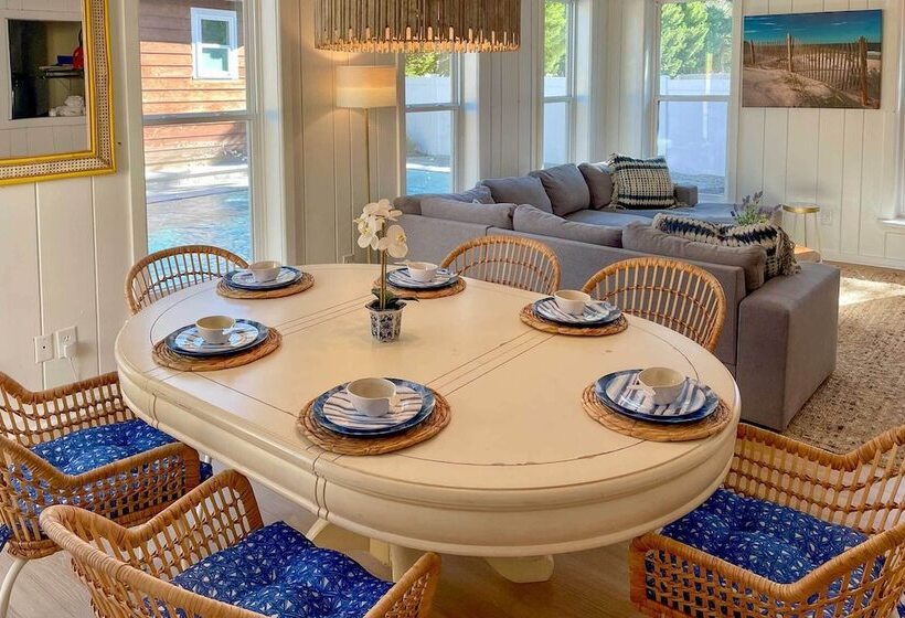 North Myrtle Beach Retreat: 3 Blocks To Beach