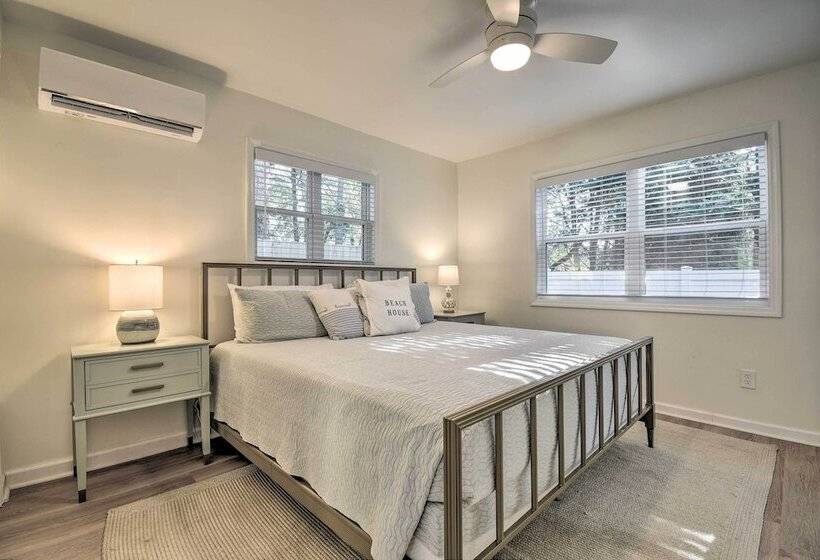 North Myrtle Beach Retreat: 3 Blocks To Beach