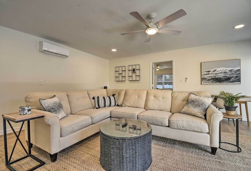 North Myrtle Beach Retreat: 3 Blocks To Beach