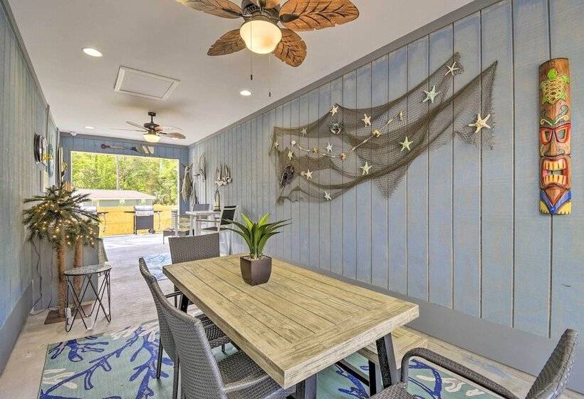 Ocean Isle Beach Home W/ Shared Lanai & Grill