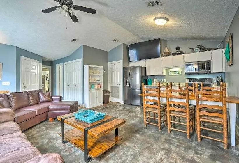 Pcb Duplex W/ Patio   Steps To Beach!