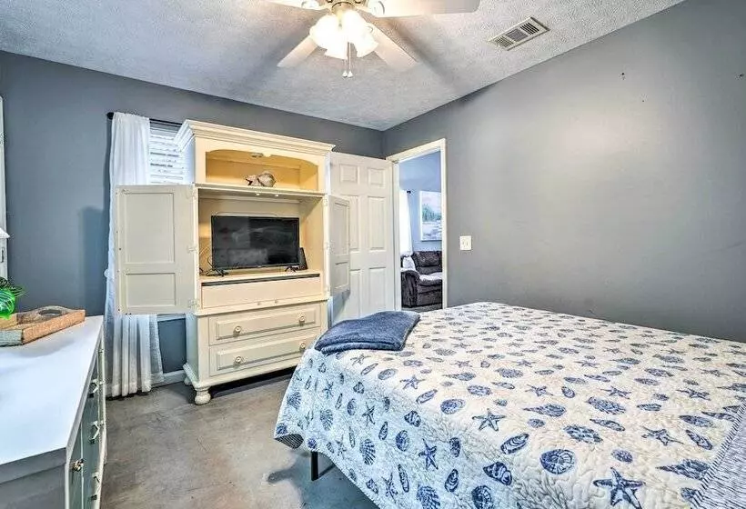 Pcb Duplex W/ Patio   Steps To Beach!