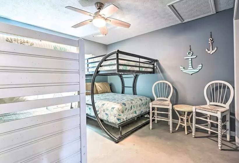 Pcb Duplex W/ Patio   Steps To Beach!