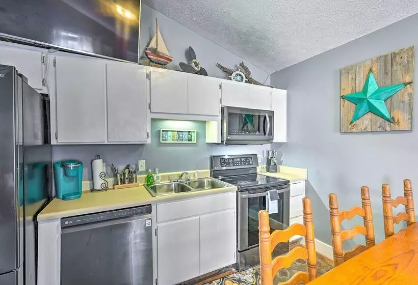 Pcb Duplex W/ Patio   Steps To Beach!