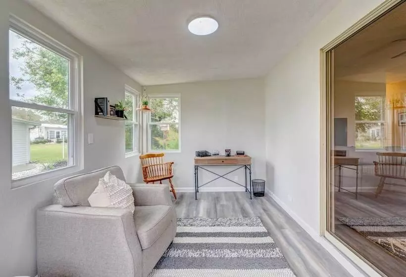 Peaceful Lady Lake Home W/ Screened In Porch!