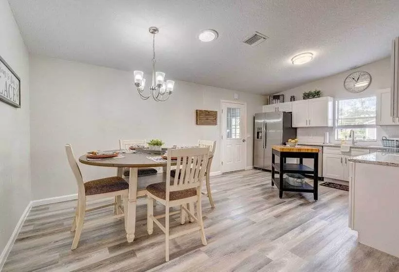 Peaceful Lady Lake Home W/ Screened In Porch!