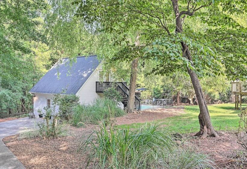 Pet Friendly Central Cottage: 2 Miles To Clemson!