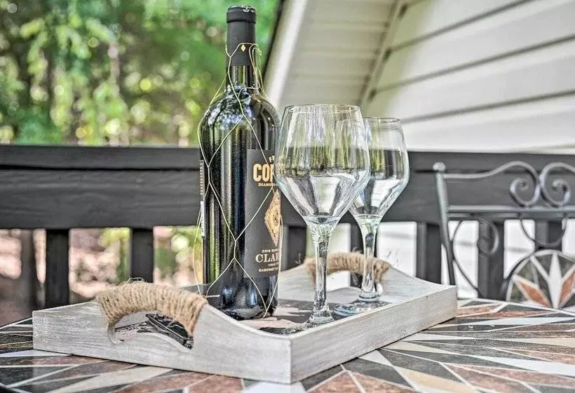 Pet Friendly Central Cottage: 2 Miles To Clemson!