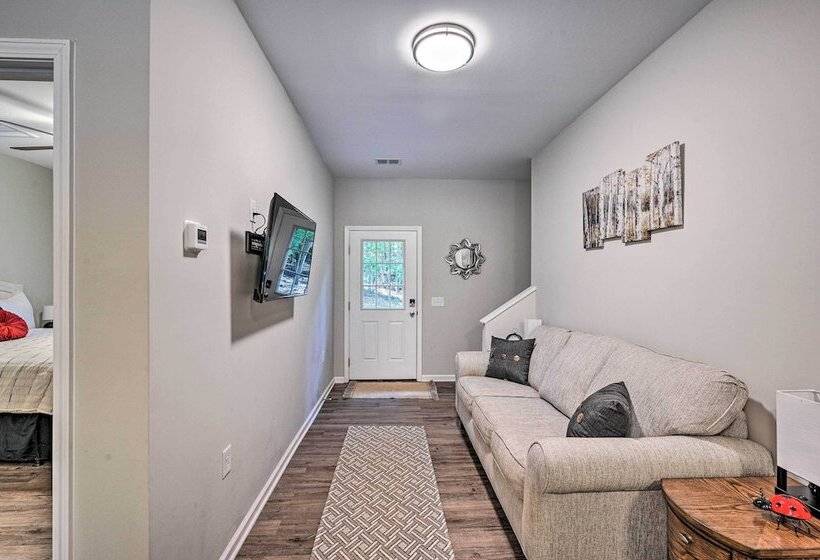 Pet Friendly Central Cottage: 2 Miles To Clemson!