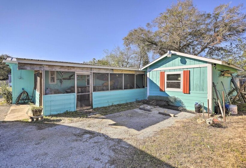 Pet Friendly Home W/ Deck   6 Mi To Cocoa Village!