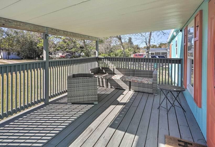 Pet Friendly Home W/ Deck   6 Mi To Cocoa Village!