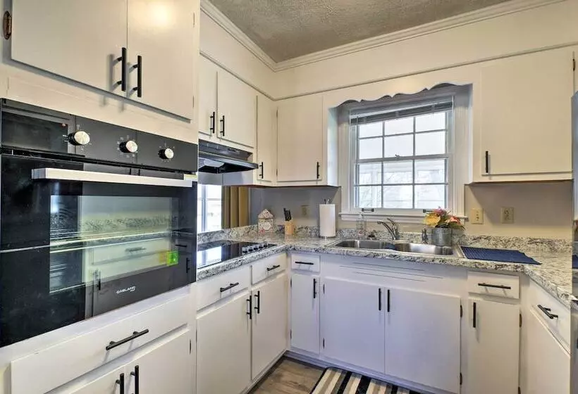 Pet Friendly Easley Family House W/ Game Room