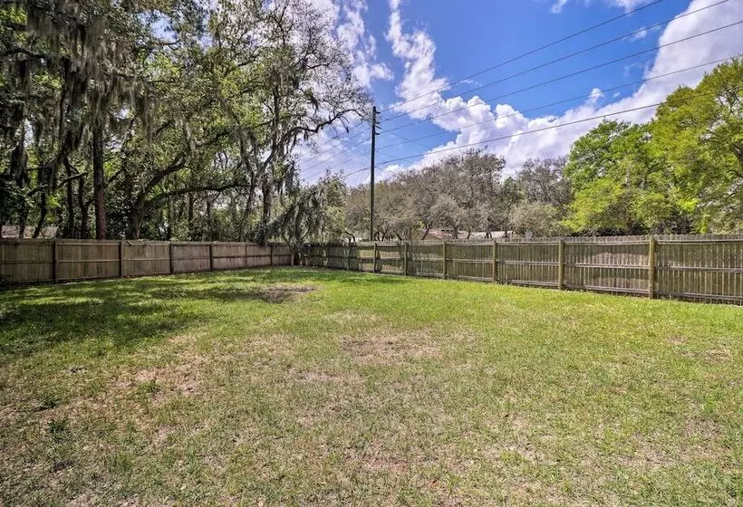 Pet Friendly Amelia Island Home ~ 1 Mi To Beach!