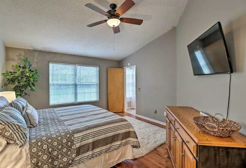 Pet Friendly Amelia Island Home ~ 1 Mi To Beach!