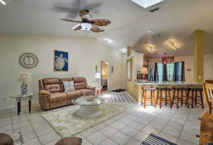 Pet Friendly Amelia Island Home ~ 1 Mi To Beach!