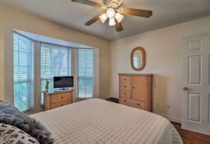 Pet Friendly Amelia Island Home ~ 1 Mi To Beach!