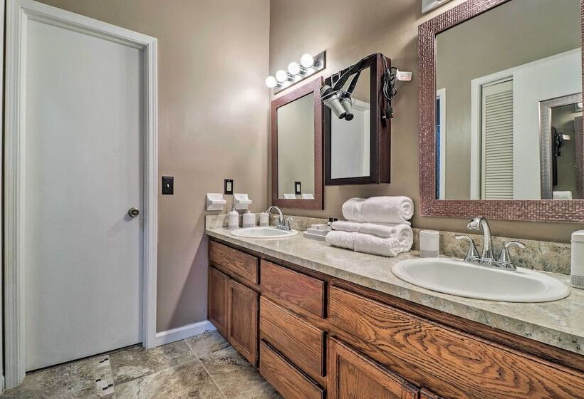 Pet Friendly Amelia Island Home ~ 1 Mi To Beach!