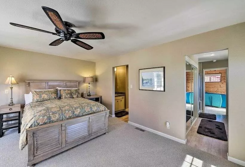 Working Vineyard & Private Pool: Villa In Plymouth