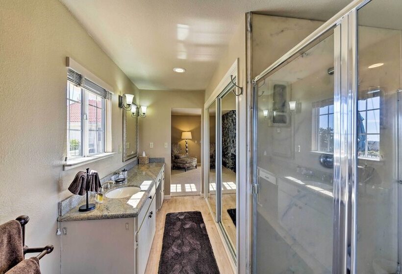 Working Vineyard & Private Pool: Villa In Plymouth