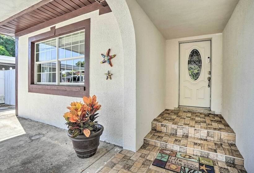 Poseidon S Place  ~ 1 Mi To Bucs Stadium!