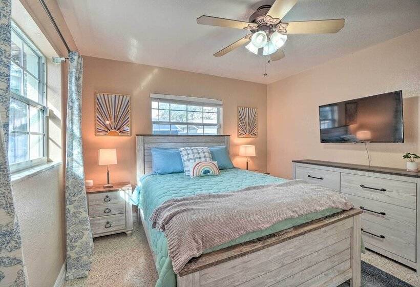 Poseidon S Place  ~ 1 Mi To Bucs Stadium!