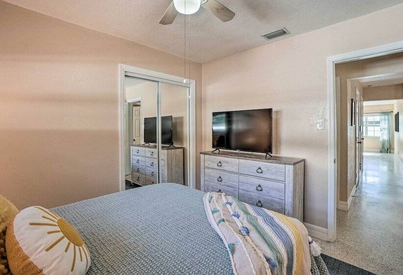 Poseidon S Place  ~ 1 Mi To Bucs Stadium!