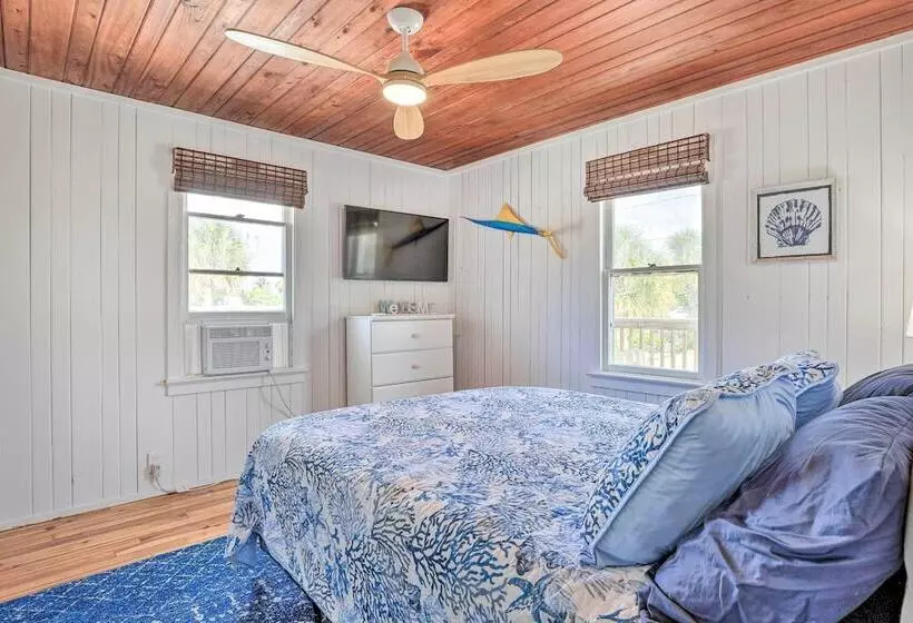 Siesta Key Village Home < Half Mi To Beach!