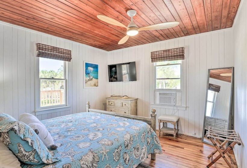 Siesta Key Village Home < Half Mi To Beach!