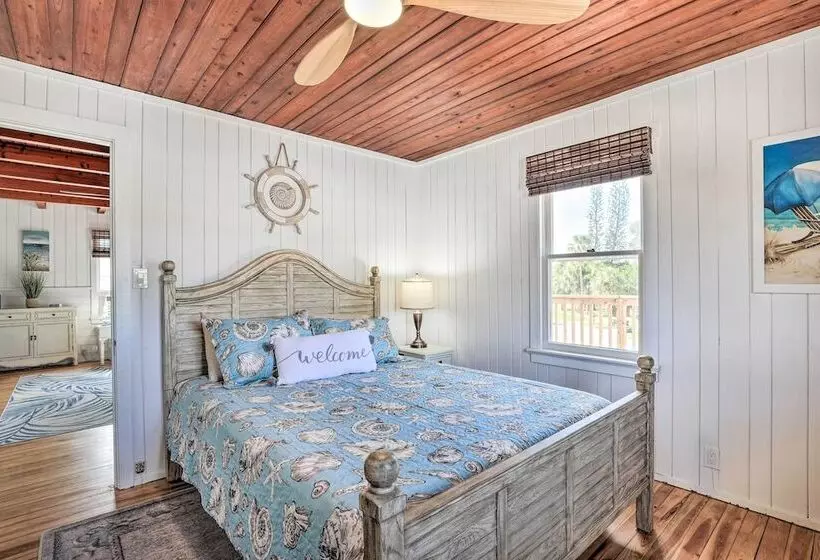 Siesta Key Village Home < Half Mi To Beach!