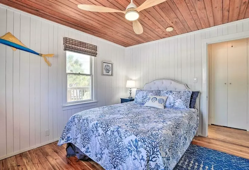 Siesta Key Village Home < Half Mi To Beach!