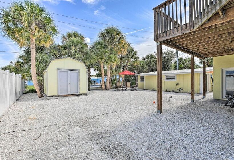 Siesta Key Village Home < Half Mi To Beach!
