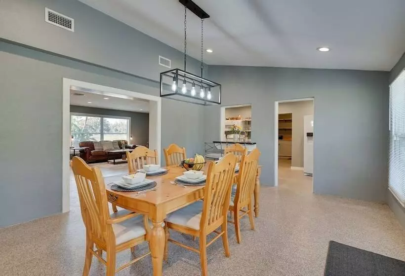 Spacious Arcadia Escape Near Public Boat Ramp