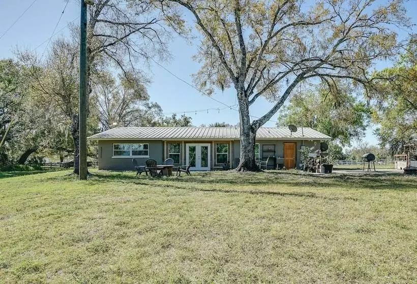 Spacious Arcadia Escape Near Public Boat Ramp