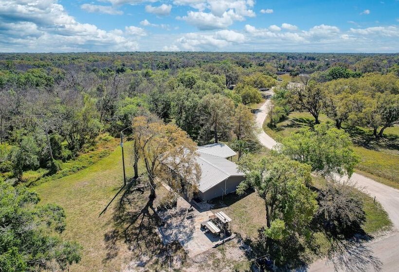 Spacious Arcadia Escape Near Public Boat Ramp