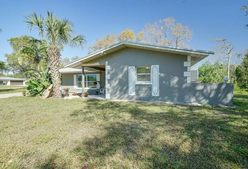 Spacious Arcadia Escape Near Public Boat Ramp