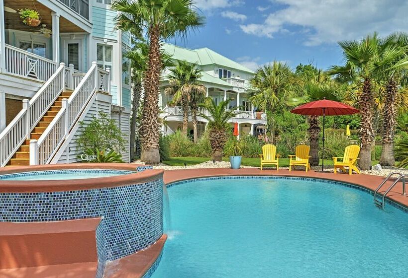 Spacious Lakefront Retreat W/ Fishing Dock & Deck!