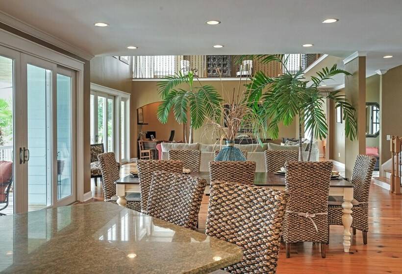 Spacious Lakefront Retreat W/ Fishing Dock & Deck!