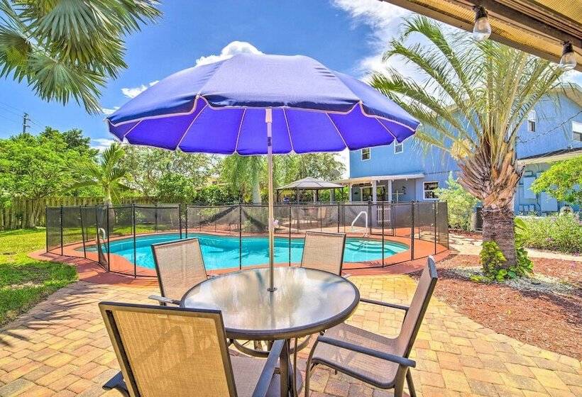 Spacious Satellite Beach Home: Walk To Shore!